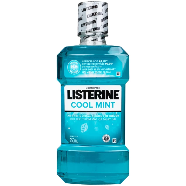 Nước súc miệng Listerine Cool Mint bảo vệ khoang miệng suốt 24h khỏi vi khuẩn hôi miệng, mảng bám, viêm nướu (chai 750ml)